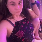 Violet Roberts - @violet_grape_14 - Instagram