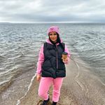 Violet Robertson - @riyag85059 - Instagram