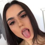 Violet Sanchez - @thoughtlesshoney - Instagram