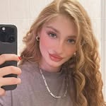 Violet Saunders - @tigidiv995 - Instagram