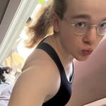 Violet Thornton - @mynamesvioletandmycatisdart - Instagram