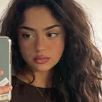 Violet Thornton - @violetthorntonn - Instagram