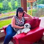 Violet Tracey - Facebook