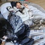 Violet Vang - Facebook