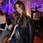 Violet Voss - Facebook