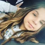 Violet Watkins - @v_dog142 - Instagram