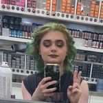 Violet Willis - @fieldofviolets05 - Instagram