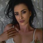 Vivian Stuart - @junfrosh - Instagram