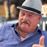 Dennis Wade - @dennisawade - Instagram