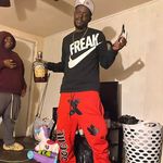 Wade Moore - @moneybaggmoe2145 - Instagram