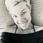 Leigh Wade Vickers - @antiquejunkie70 - Instagram