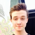 @jackson_wally - Instagram