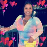 Wanda Hollis - @miss_keepingit1000 - Instagram