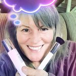 Wanda Owen - @momuvchip - Instagram