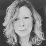 Wanda Walsh - @canadianvintagestyle - Instagram