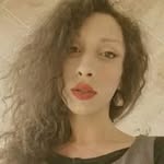 Sarah Warner . Red Swan - @sarah_benhassine - Instagram