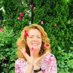 Kimberly Warren Lipscomb - @magicaldayweddingcaketoppers - Instagram