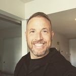 Wayne Redmond - @fried_gin_roll - Instagram