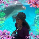 Wendi Wallace - @wwubbly - Instagram