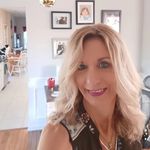 Wendy Costello - @wendy.hilliardmetz - Instagram