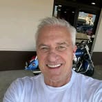 Wesley Bee - Facebook