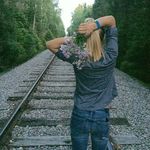 Whitney Voss - @endlesssummer27 - Instagram