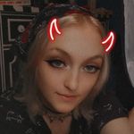 Willow Rogers - @tooth.fairie - Instagram
