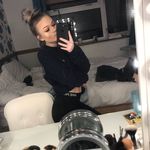 Willow Taylor - @willowamberxosells - Instagram