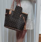 Sally Sun - Facebook