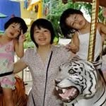Yaling Wang - @doumiaotama - Instagram