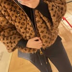 Yan - @yan.louisvuitton_saks - Instagram