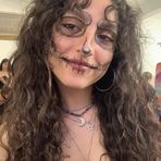 Yasmin Simon - Facebook