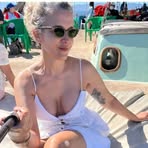 Yasmine Daniel - Facebook