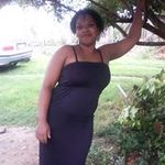 Yolande Smith - @jamielee.jlo - Instagram