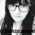 Yvette Barker - @yvettebarker8 - Instagram