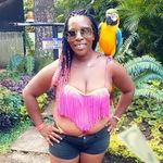 Yvette Bennett - @gennasyde_girl - Instagram