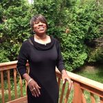 Yvette Bennett - @yvettebennet - Instagram