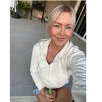 Yvette Holmes - @miss_vetz - Instagram