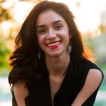 Yvette Moran - @jewelswithyvette - Instagram
