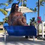 Yvette St Pierre - @yvette1018 - Instagram