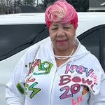 Yvette Smaller - @smalleryvette - Instagram