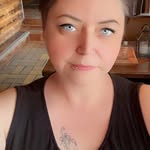 Yve Schizo - @yvettewalter64 - Instagram