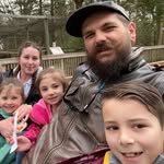 Zach Devine - @family_livin - Instagram
