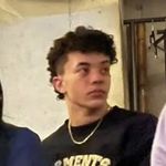zach 🦦 - @zach.hurst - Instagram