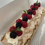 ФИСТАШКОВЫЕ РУЛЕТЫ | КЛУБНИКА В ШОКОЛАДЕ - @zara__bakery - Instagram