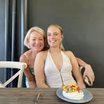 Zara Bird - Facebook