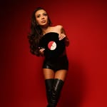 ZARA CARR - @zaracarr.dj - Instagram