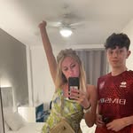 @zaracarruthersx - Instagram