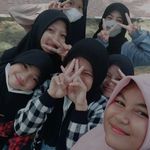 friends with 7/8 - @zara_levyy12 - Instagram