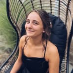 Zara De Wolf - Facebook